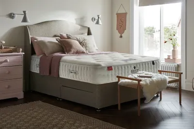 rest-assured-kelbrook-1400-roomset.webp